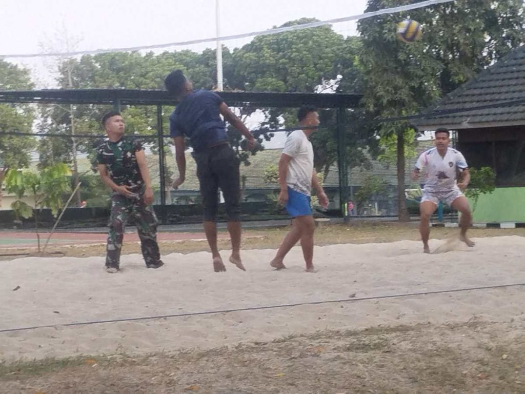 Smash Maut Voli Pasir  Prajurit Menarmed 2 Kostrad