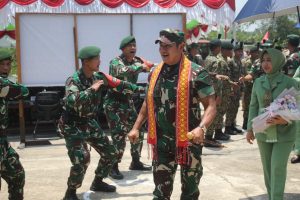 Pangdam XII/ TPR Kunjungi Satgas Pamtas RI – Malaysia Yonarmed 10/ Bradjamusti