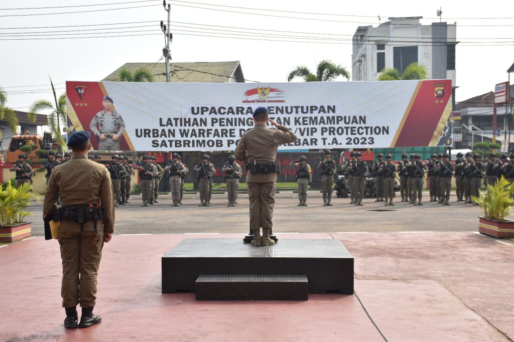 Satbrimob Polda Kalbar Upacara Penutupan Latihan Peningkatan Kemampuan Urban Warfare dan VVIP/VIP Protection