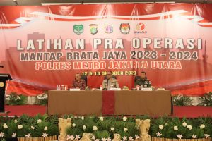 Jelang Operasi Mantap Brata 2023-2024, Polres Metro Jakut Gelar Latpraops
