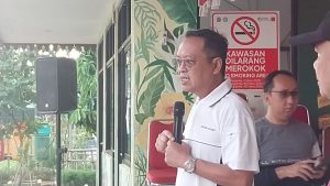 Lurah Sunter Agung Pimpin Apel Dan Giat Bakti Kita Untuk Jakarta.