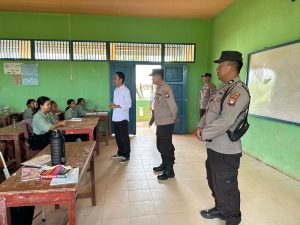 Melalui Penyuluhan, Polres Sekadau Ajak Pelajar SMPN 8 Lawan Bullying