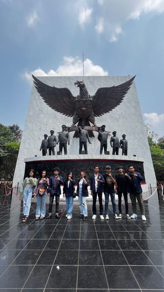 Peringati Hari Pahlawan, PC Hikmahbudhi Tangerang Selatan Kunjungi Monumen Pancasila Sakti