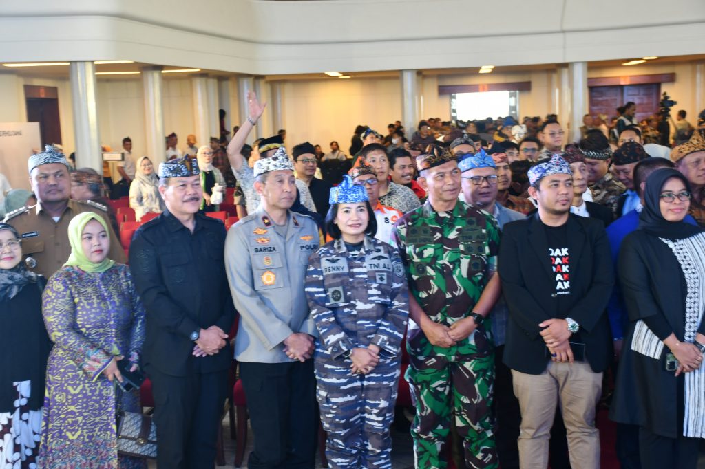 Komandan Lanal Bandung Hadiri Deklarasi Komitmen Bersama Mewujudkan Jawa Barat “ANTENG” Pada Pemilu Damai 2024