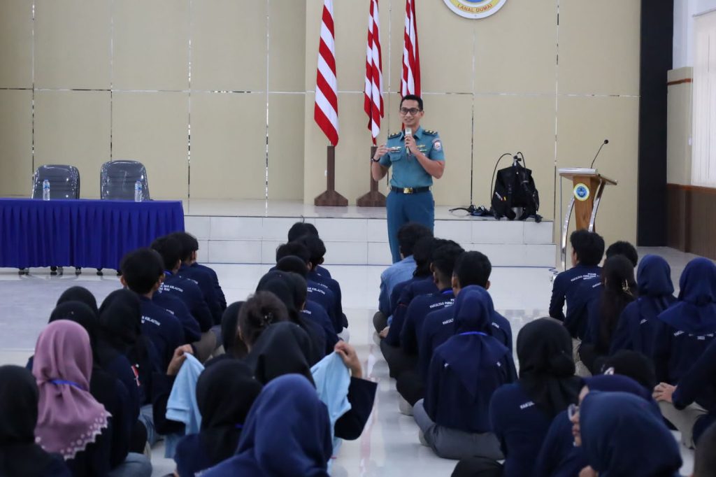 Lanal Dumai Kenalkan Jalesveva Jayamahe Kepada Mahasiswa Fakultas Perikanan dan Kelautan Universitas Riau