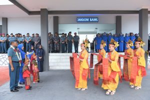 Tradisi Penyambutan Komandan Lantamal I