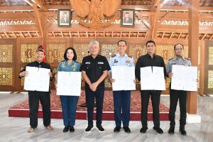 Pangkalan TNI AL Bandung, Terima Barang Hibah Mobil Operasional Dari Pemerintah Kota Bandung