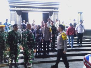 Komandan Lanal Bandung Beserta Unsur Forkopimda Provinsi Jawa Barat dan Steak Holder Laksanakan Monitoring dan Peninjauan Pengamanan Malam Tahun Baru 2024