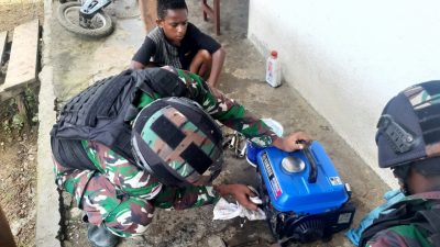 Tak Ada Pasokan Listrik, Satgas Yonif 310/KK Perbaiki Genset SMPN 2 Web