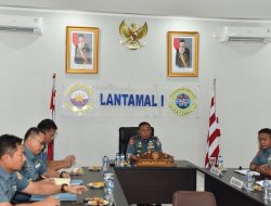 Dankantamal I Pimpin Rapat Staf Lantamal I