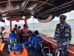 Posal Selatpanjang Laksanakan SAR Orang Hilang di Perairan Meranti