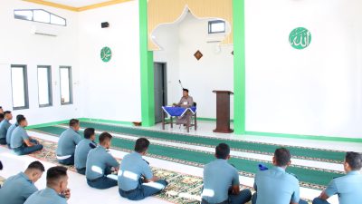 Tingkatkan Iman dan Taqwa di Bulan Suci Ramadhan, Lanal Nias Laksanakan Kauseri Agama