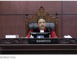 MK Hapus Pasal Pencemaran Nama Baik dan Berita Bohong