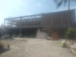 Diduga Terjadi Permainan, IMB Tak Sesuai, Segel Dicopot