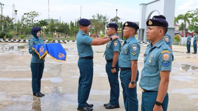 Komandan Lanal Sabang Terima Laporan Kenaikan Pangkat Personel Lanal Sabang