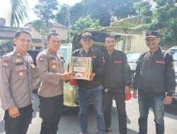 Partisipasi Kapolres Jakarta Utara Bagikan Paket Sembako Kepada Mitra Polri