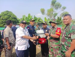 Kodim 0502/JU Dampingi  Gerakan Tanam Padi Serentak di Lahan Sawah Wilayah Cilincing Jakarta Utara 