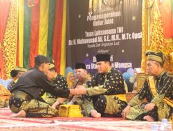 Danlantamal I Hadiri Penganugerahan Gelar Adat Kepada Kasal