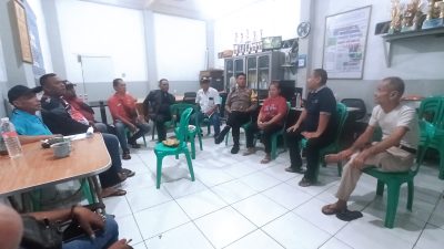 Bhabinkamtibmas Kelurahan Galur Menghadiri  Rapat Koordinasi Pokdarkamtibmas