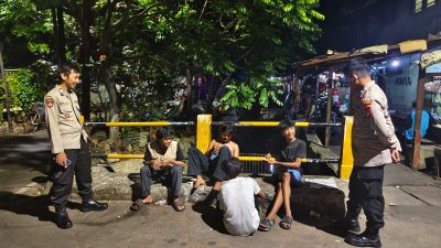 Bubarkan Remaja Yang Nongkrong