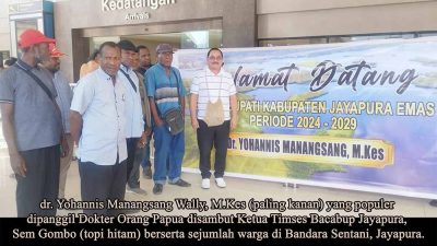 Masyarakat Jayapura Antusias Sambut Bacabup dr. Yohannis Manangsang di Bandara Sentani
