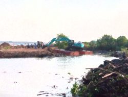 Gunakan Eksvakator, Pihak Marunda Centre Serobot dan Rusak Lahan Milik Ahli Waris, Korban Alami Kaki Luka Sobek Menganga