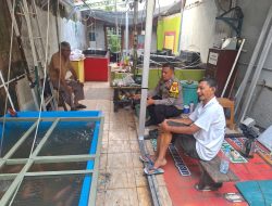 Aiptu Teguh Yuliyanto Sambangi Ketua RW 02 Kelurahan Gelora