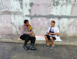 Bhabinkamtibmas Kelurahan Kemayoran Melaksanakan Kegiatan Sambang Dan Patroli Dialogis