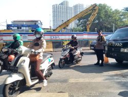 Pengaturan Arus Lalulintas Pagi Hari Sekitar Polsubsektor Pegangsaan Menteng