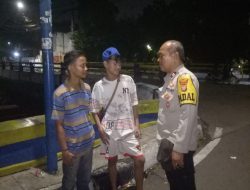 Kapolsubsektor Pasar Gaplok Patroli Dialogis Dini Hari Menjelang Subuh
