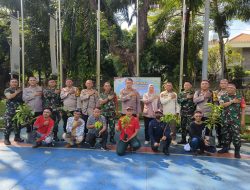 Penanaman Bibit Pohon Dalam Rangka Bakti Sosial Hari Bhayangkara Ke – 78 di Taman Menteng Jakarta Pusat