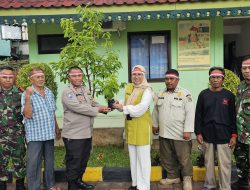 Bhabinkamtibmas Kelurahan  Senen Melaksanakan Penanaman Bibit Tumbuhan Dalam Rangka HUT Bhayangkara ke-78