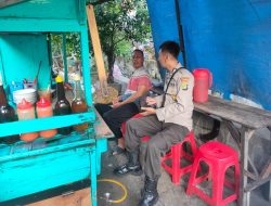 Bripka Ripto Teguh Purnomo Berikan Himbauan Ke Pedagang Kali Lima