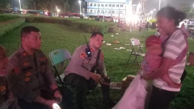 HUT Bhayangkara ke-78, Kanit Reskrim Polsek Metro Menteng Berbagi Kebahagiaan Dengan Warga di Tugu Tani