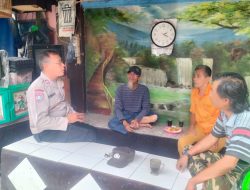 Patroli Dialogis Bhabinkamtibmas Johar Baru Interaksi dan Komunikasi Sosial dengan Warga.