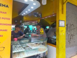 Sambang Ke Toko Emas, Bhabinkamtibmas Kelurahan Galur.