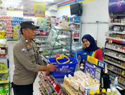 Sambang Wilayah Bhabinkamtibmas Galur Imbauan Kepada Karyawati Indomaret.