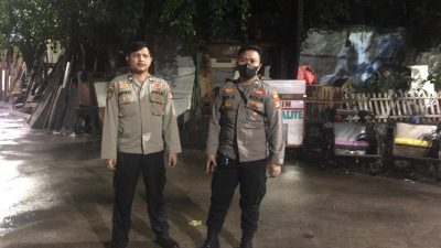 Patroli Polsek Johar Baru Antisipasi Tawuran Hingga Dini Hari.