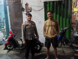 Bripda Adi Sumarmo Patroli Pemukiman dan Sambang Warga.