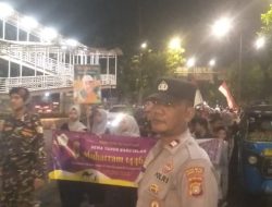 Polsek Johar Baru Melaksanakan Pengamanan Pawai Obor Shalawat Tahun Baru Islam 1446 H.