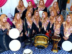 Group Sholawatan Istiqomah ramaikan hajatan Di kediaman warga Bone.