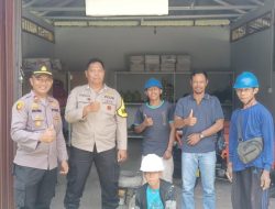 Siaga Karhutla, Polsek Hulu Kuantan cek peralatan damkar perusahaaan yang ada di wilayahnya.