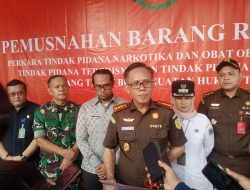 Kejari Jaktim Musnahkan Ratusan Barang Bukti Hasil Sitaan Periode 2023-2024