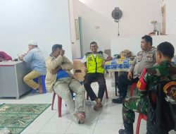 Bhabinkamtibmas Dan Babinsa Kelurahan Petamburan Kunjungi Poskamling RW 01 Malam Minggu