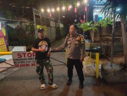 Aiptu Heri Murgianta Jaga Poskamling Malam Minggu RT 02 RW 01 Kelurahan Bendungan Hilir