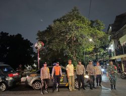 Antisipasi Tindak Kejahatan Polsek Senen Bersama Tiga Pilar Laksanakan Patroli Malam Minggu