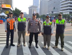 Kapolsubsektor Sarinah Bersama Tiga Pilar Mengamankan Giat Car Free Day Sarinah