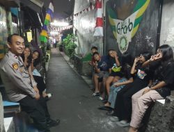 Patroli Pemukiman Panit 1 Patroli Berikan Imbauan kepada Anak-anak Remaja