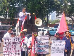 Kapolsubsektor Krekot Jaga Ketertiban Aksi Unjuk Rasa di DPRD DKI Jakarta