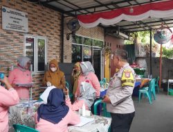 Patroli Dialogis Bhabinkamtibmas Petojo Selatan, Sampaikan Imbauan Kamtibmas ke Ibu Ibu PKK